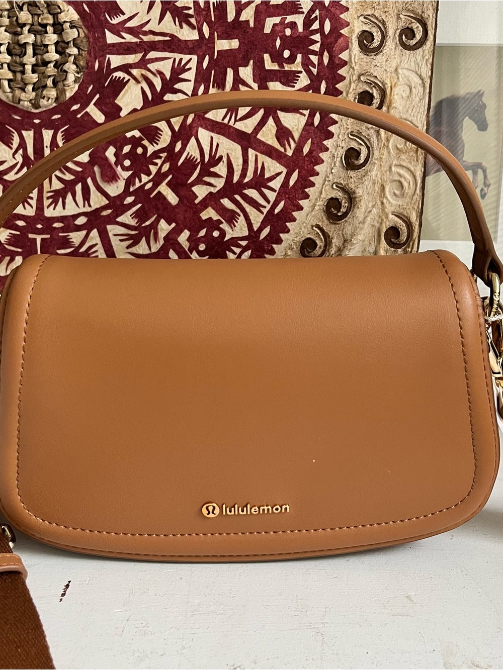 Lululemon Cactus ‘leather Mini Bag Chestnut Brown Crossbody NWT - Picture 6 of 9